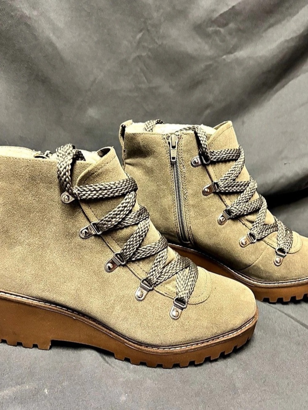Falls Creek Camilla Lace-Up Wedge Ankle Boots in Tan Size 10 19NWT